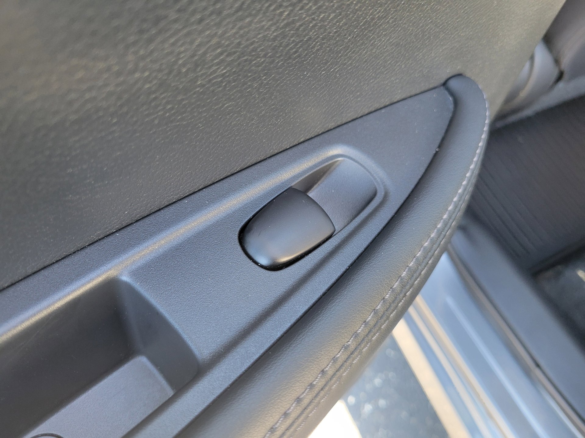 Used 2020 Nissan Rogue Sport S w/ Appearance Package image 14