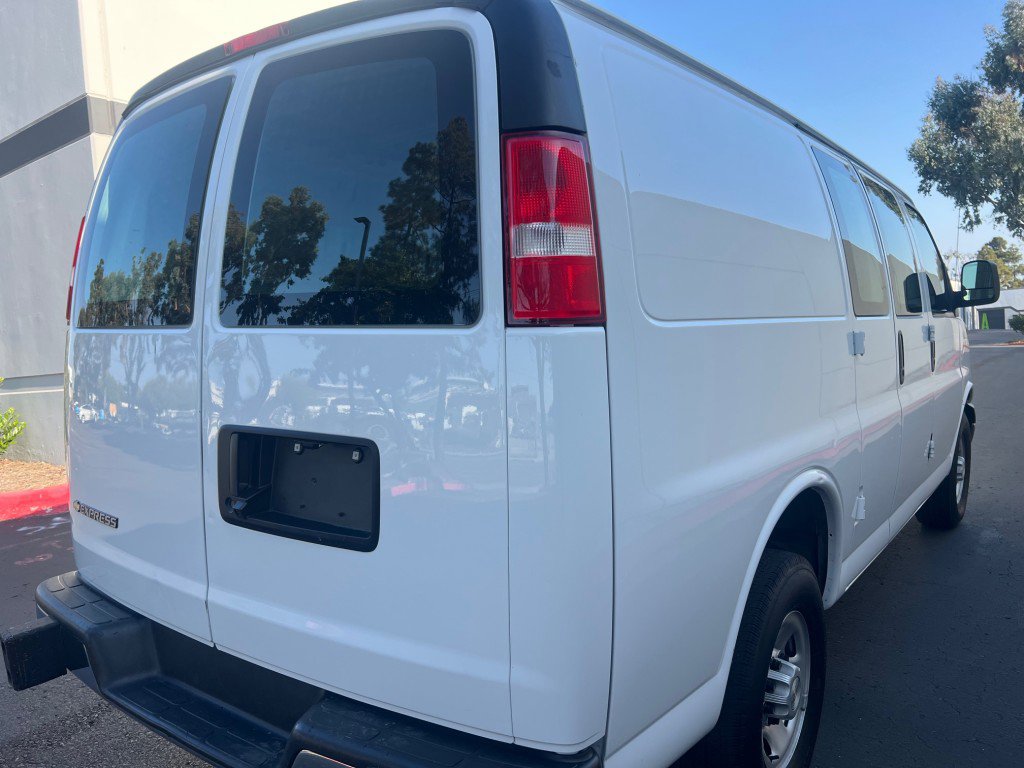 Used 2023 Chevrolet Express 2500 w/ Driver Convenience Package image 8