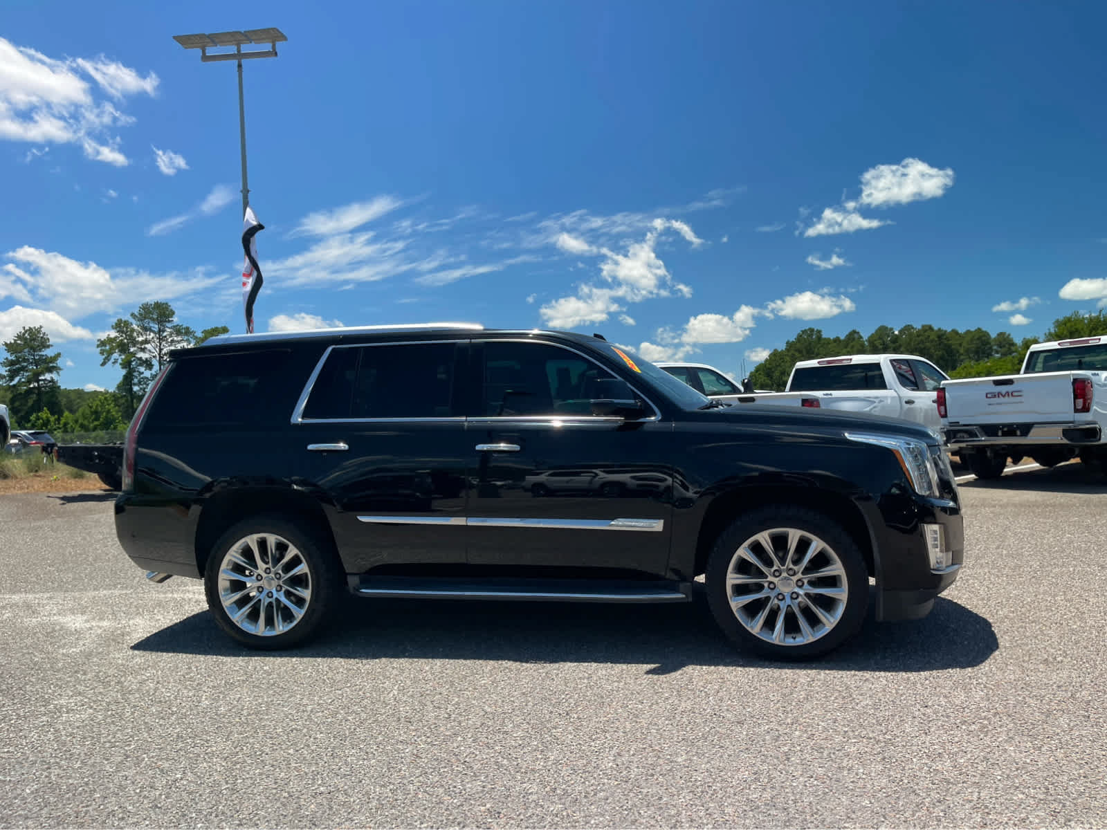 Used 2017 Cadillac Escalade Premium Luxury AWD/4WD image 8
