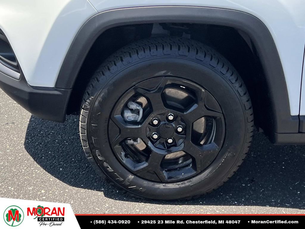 Used 2023 Jeep Compass Trailhawk w/ Trailhawk Convenience Group AWD/4WD image 9