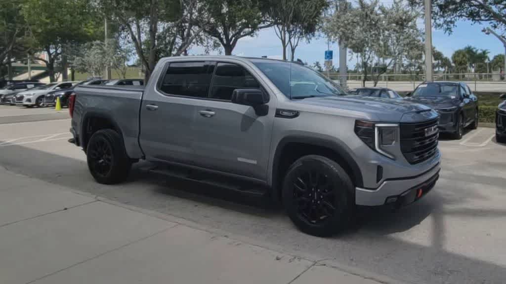 Used 2025 GMC Sierra 1500 Elevation RWD image 2