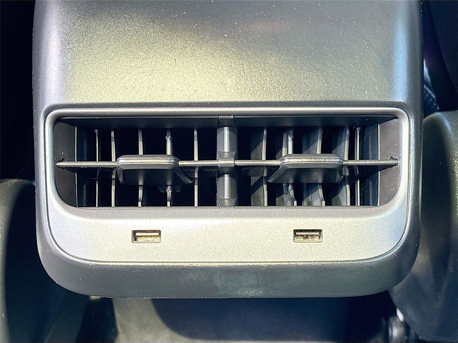 Used 2018 Tesla Model 3 Long Range RWD image 25