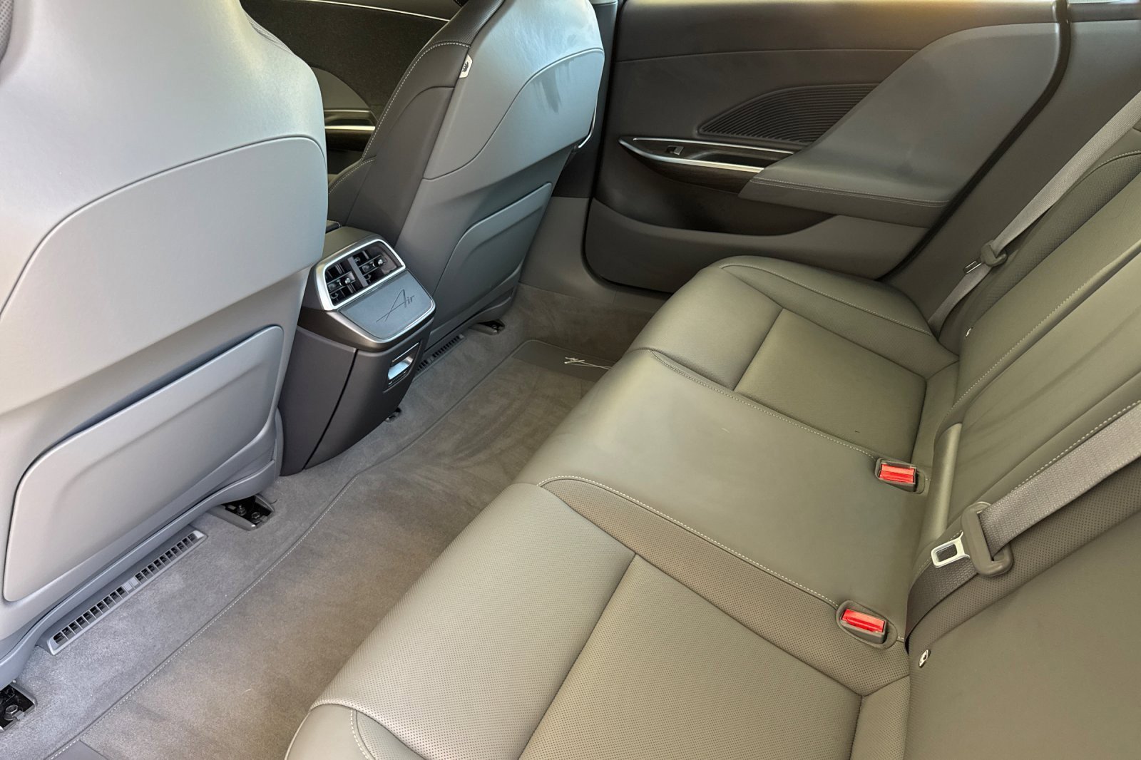 Used 2026 Lucid Air Touring AWD/4WD image 11