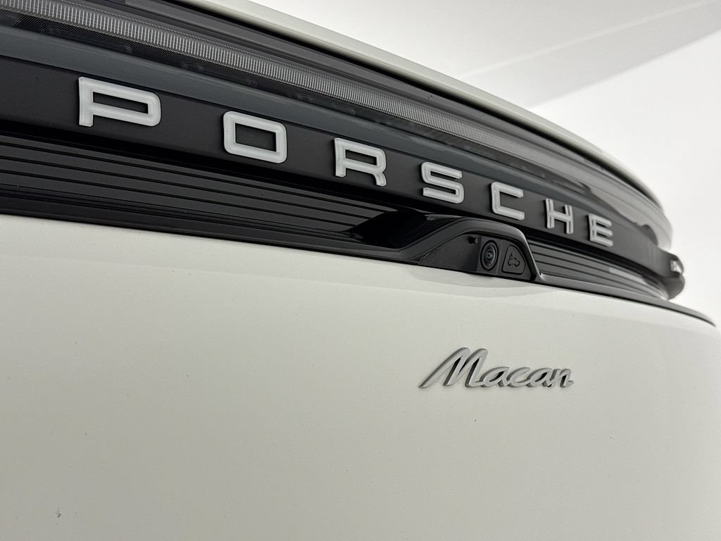 Certified 2025 Porsche Macan Electric RWD image 26