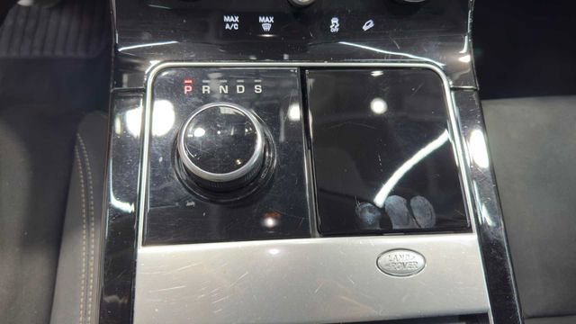 Used 2019 Land Rover Range Rover Velar AWD/4WD image 32
