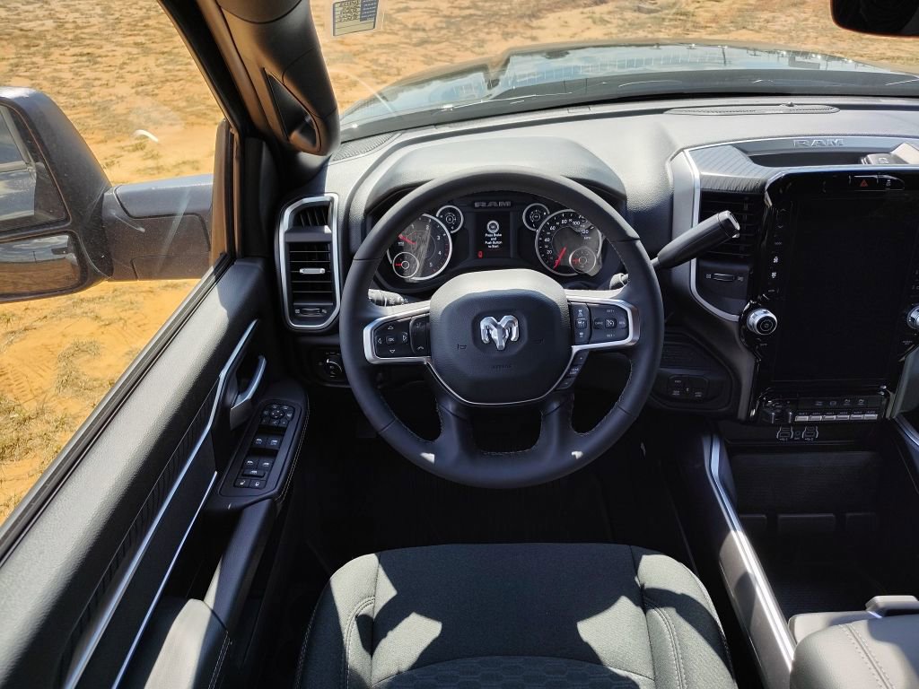 New 2025 RAM 2500 Big Horn AWD/4WD image 21