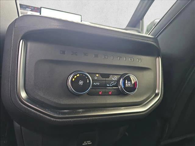 New 2026 Ford Expedition Platinum w/ Stealth Appearance Package image 11