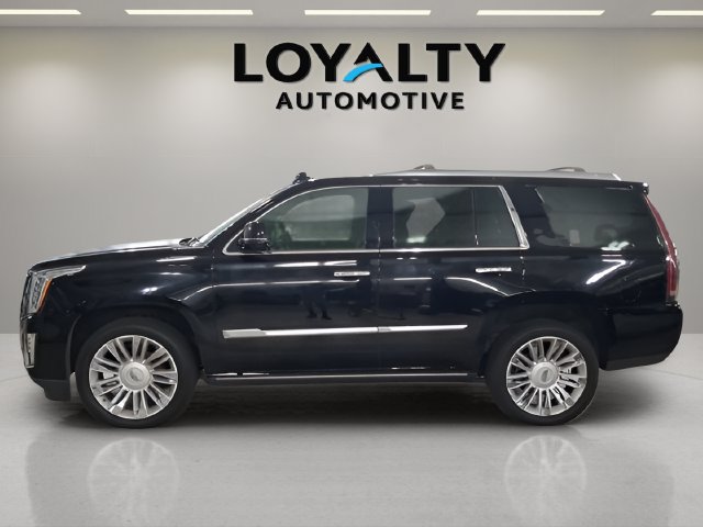 Used 2016 Cadillac Escalade Platinum AWD/4WD image 2