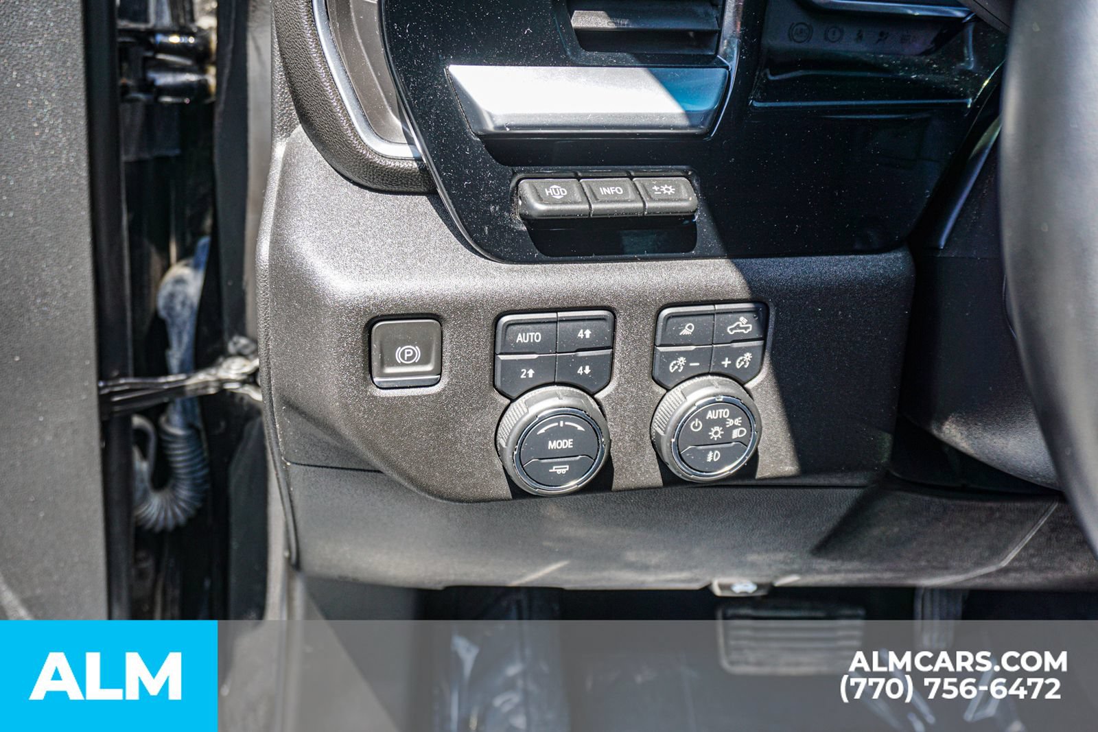 Used 2023 Chevrolet Silverado 1500 High Country w/ High Country Premium Package AWD/4WD image 36