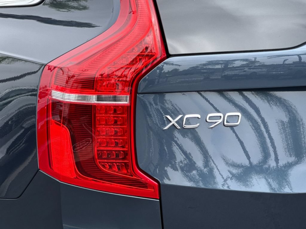 Certified 2025 Volvo XC90 B5 Core w/ Protection Package Premier AWD/4WD image 27