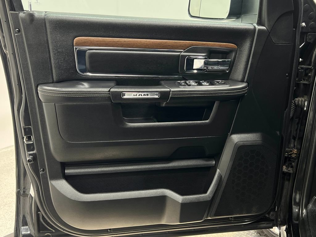 Used 2016 RAM 1500 Laramie w/ Convenience Group image 16