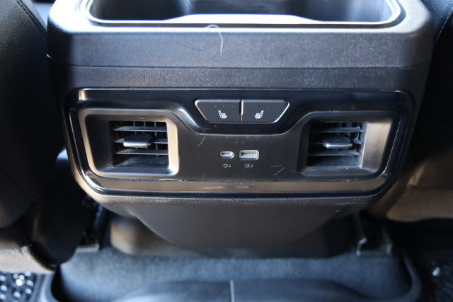 Used 2024 GMC Sierra 2500 AT4 w/ Technology Package AWD/4WD image 28