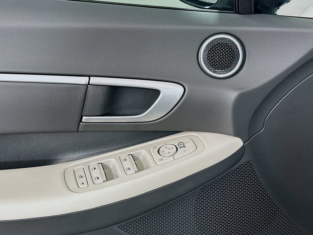 New 2026 Hyundai Sonata SEL FWD image 18