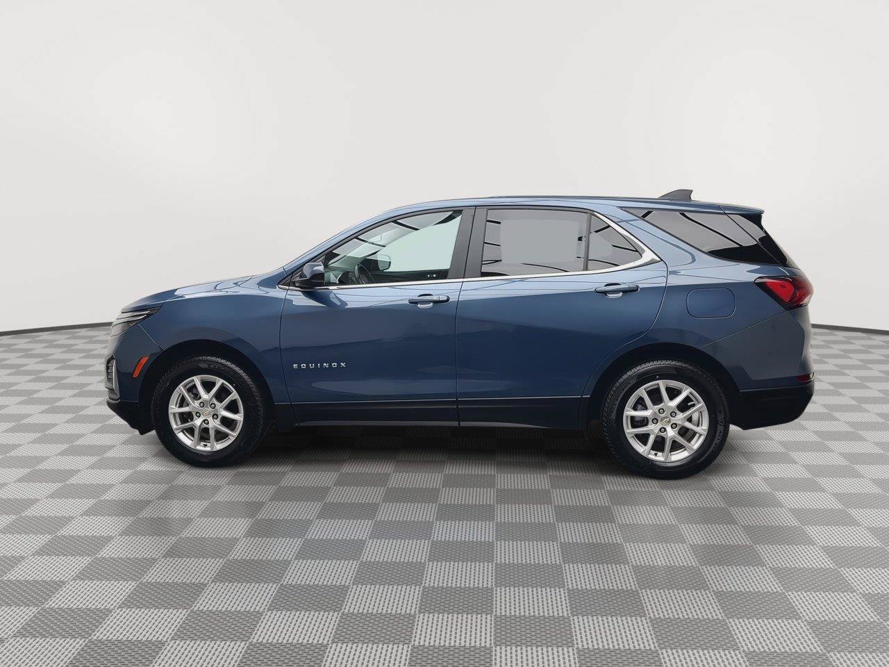 Used 2024 Chevrolet Equinox LT w/ LPO, Floor Liner Package AWD/4WD image 36