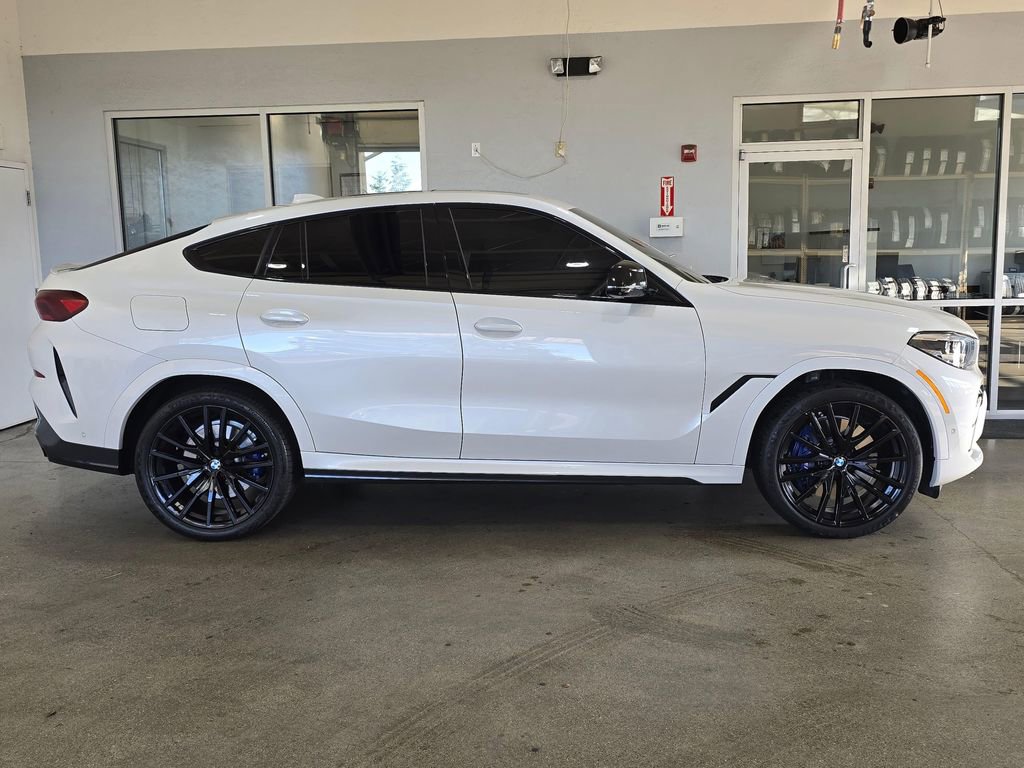 Used 2023 BMW X6 M50i w/ Parking Assistance Package image 4