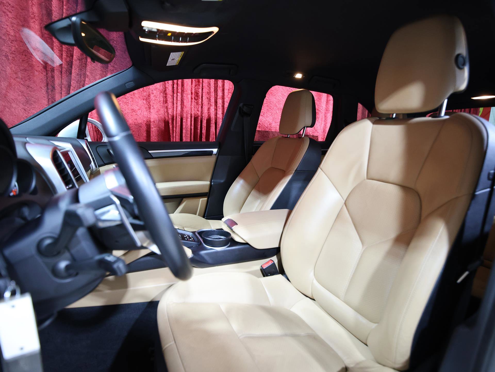 Used 2017 Porsche Cayenne image 13