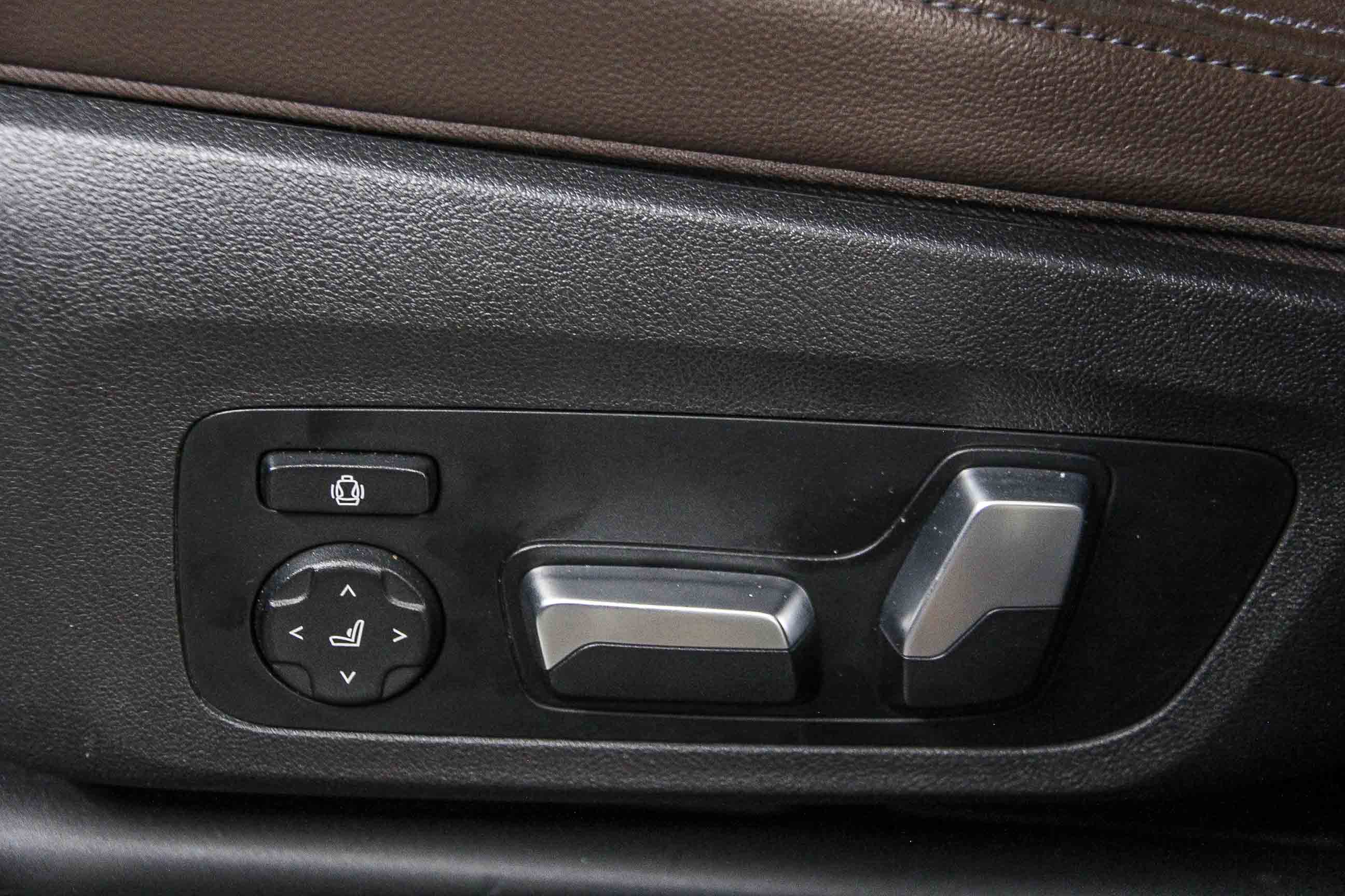 Used 2020 BMW X4 xDrive30i w/ Convenience Package image 21