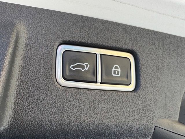Certified 2023 Kia Sorento SX image 8