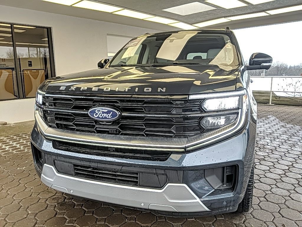 Used 2025 Ford Expedition Max Platinum w/ Driver's Package