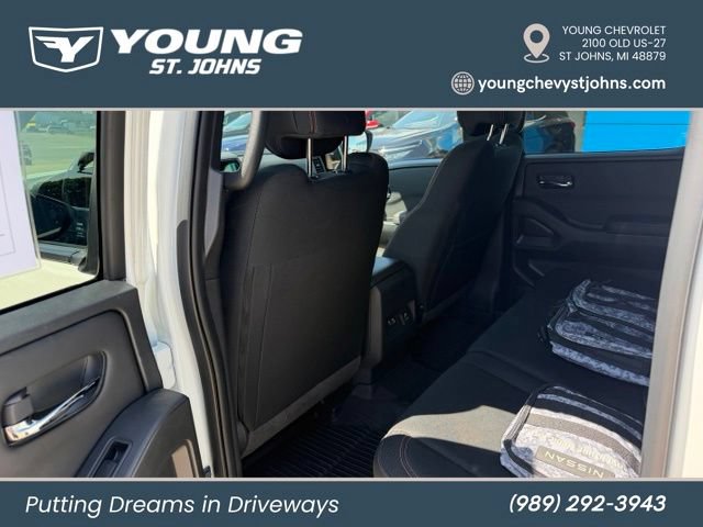 Used 2023 Nissan Frontier PRO-4X w/ Pro Convenience Package AWD/4WD image 21