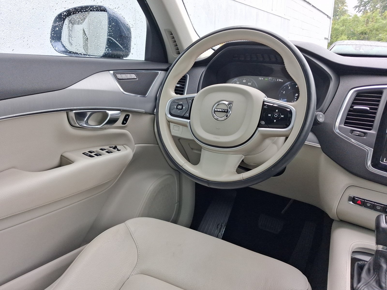 Used 2022 Volvo XC90 T5 Momentum w/ Climate Package AWD/4WD image 22