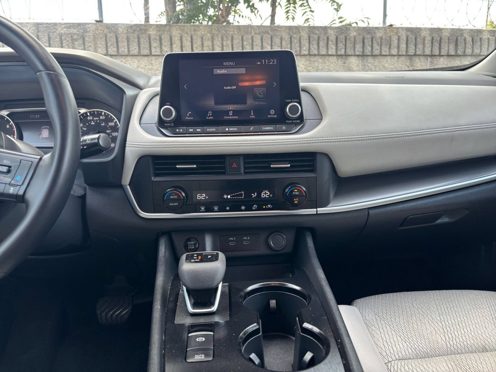 Used 2025 Nissan Rogue SV FWD image 17