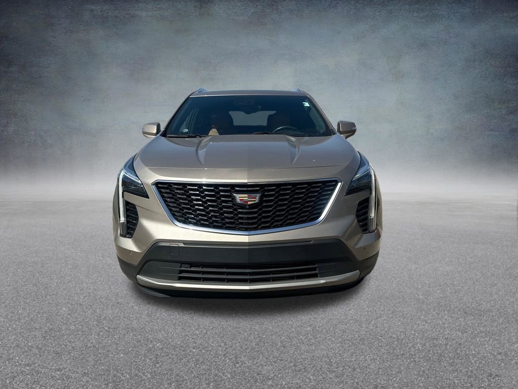 Used 2022 Cadillac XT4 Premium Luxury w/ Technology Package FWD image 9