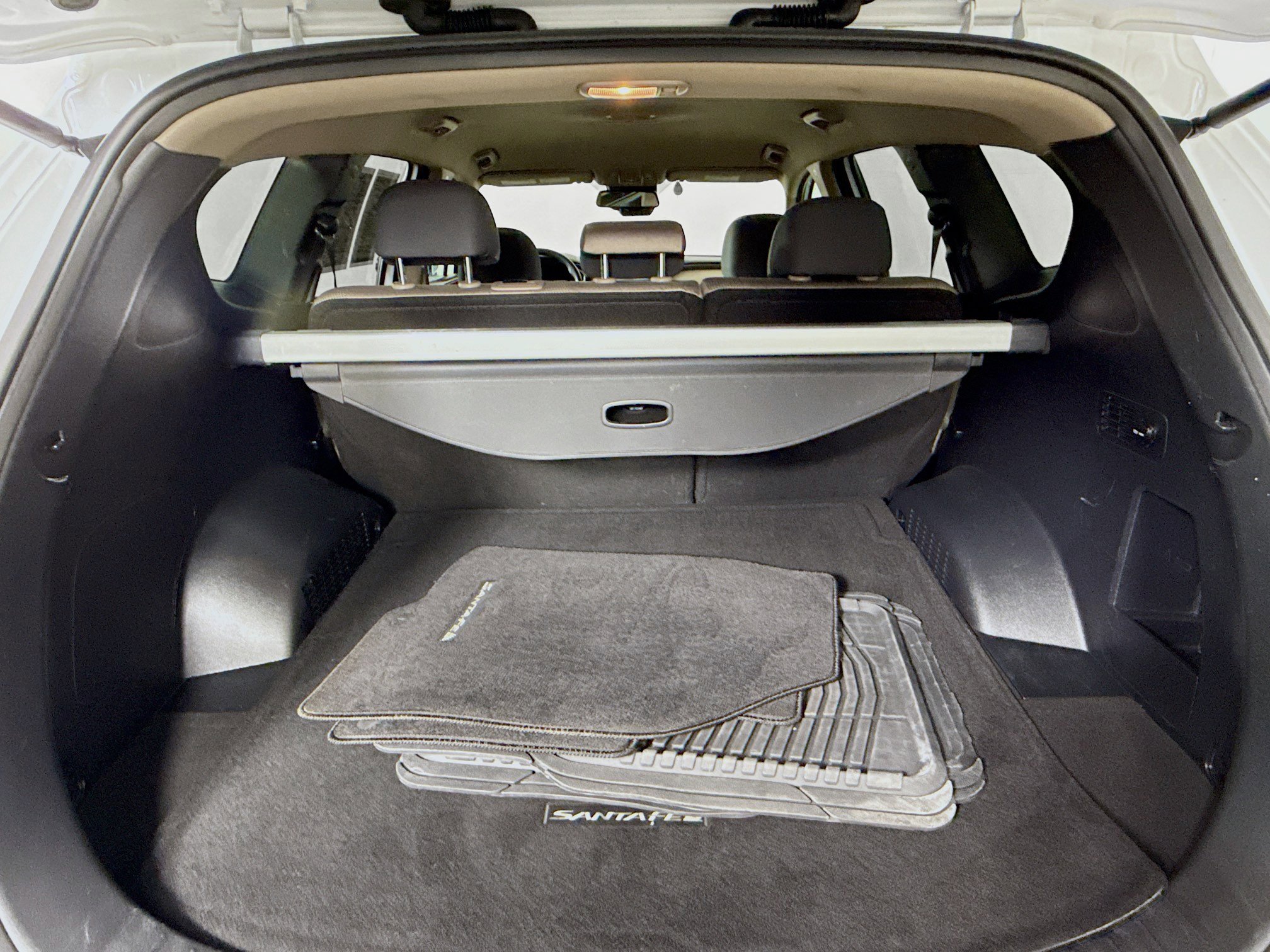 Used 2020 Hyundai Santa Fe SEL w/ Cargo Package image 32