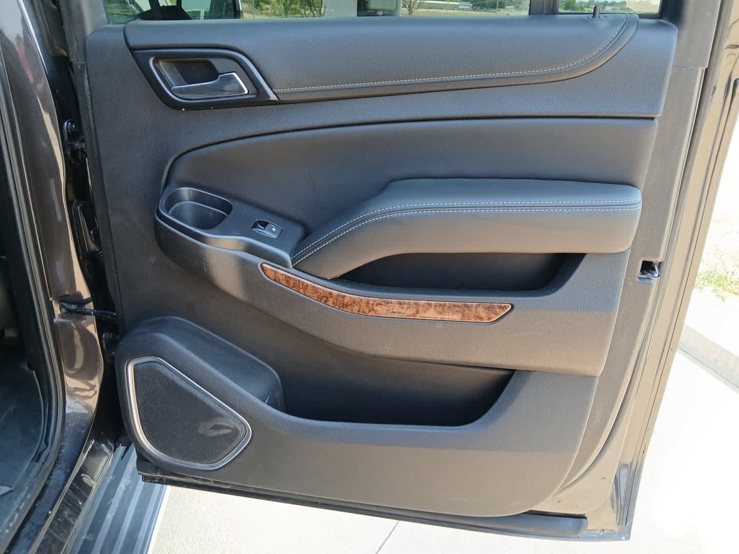 Used 2018 Chevrolet Suburban Premier AWD/4WD image 53