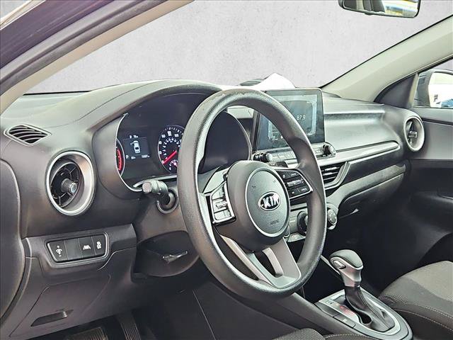 Used 2021 Kia Forte LXS FWD image 6