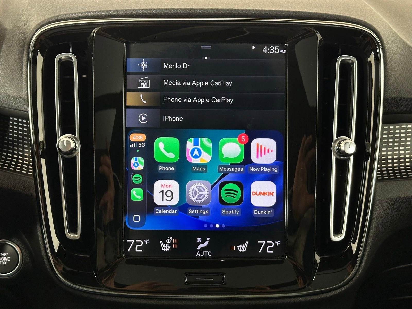 Used 2019 Volvo XC40 T5 R-Design image 3