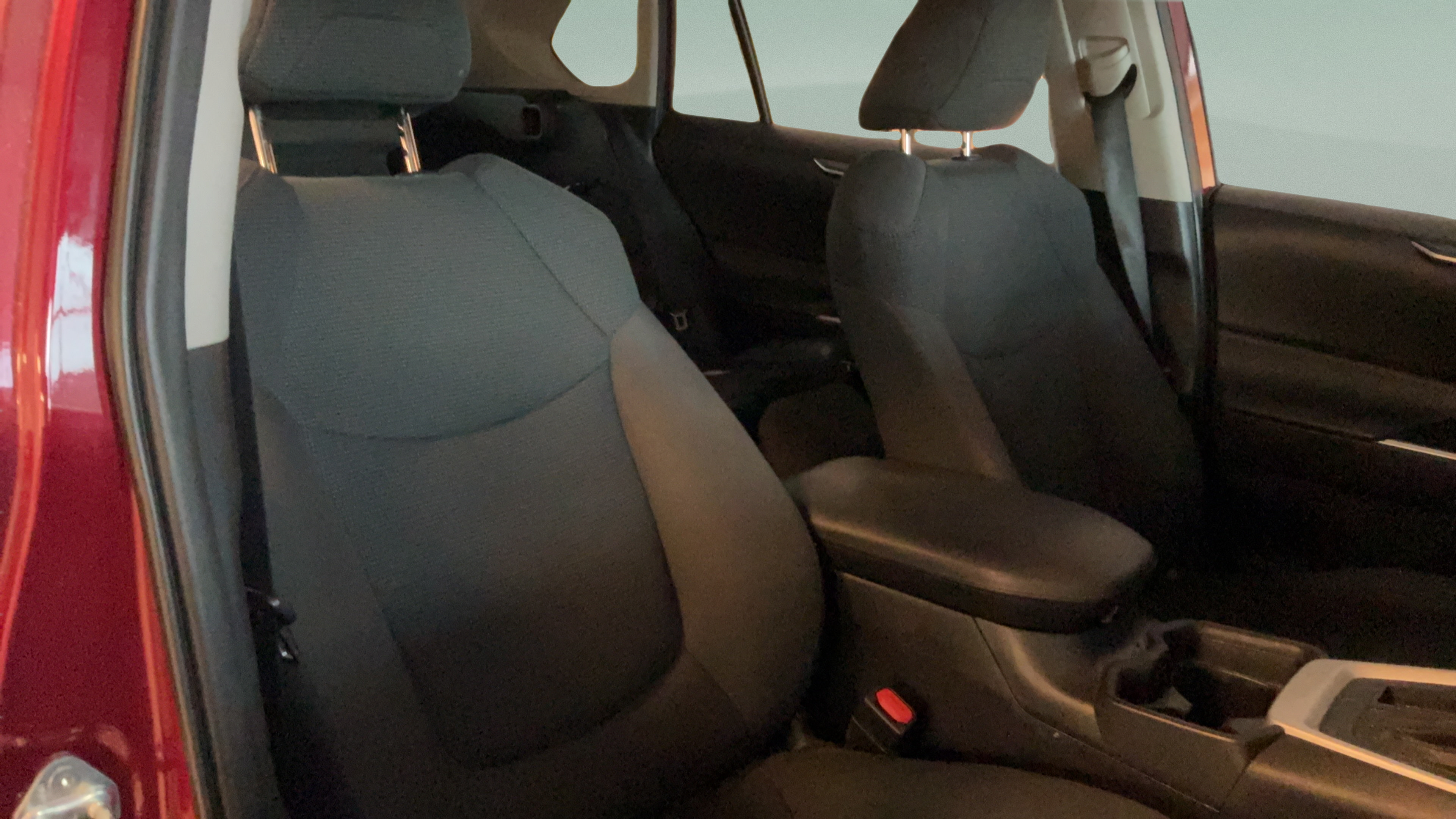 Certified 2021 Toyota RAV4 LE FWD image 29