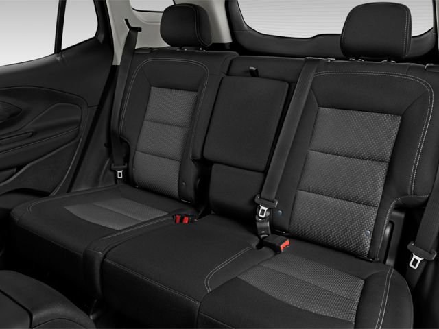 Used 2023 GMC Terrain SLT w/ Tech Package FWD image 11