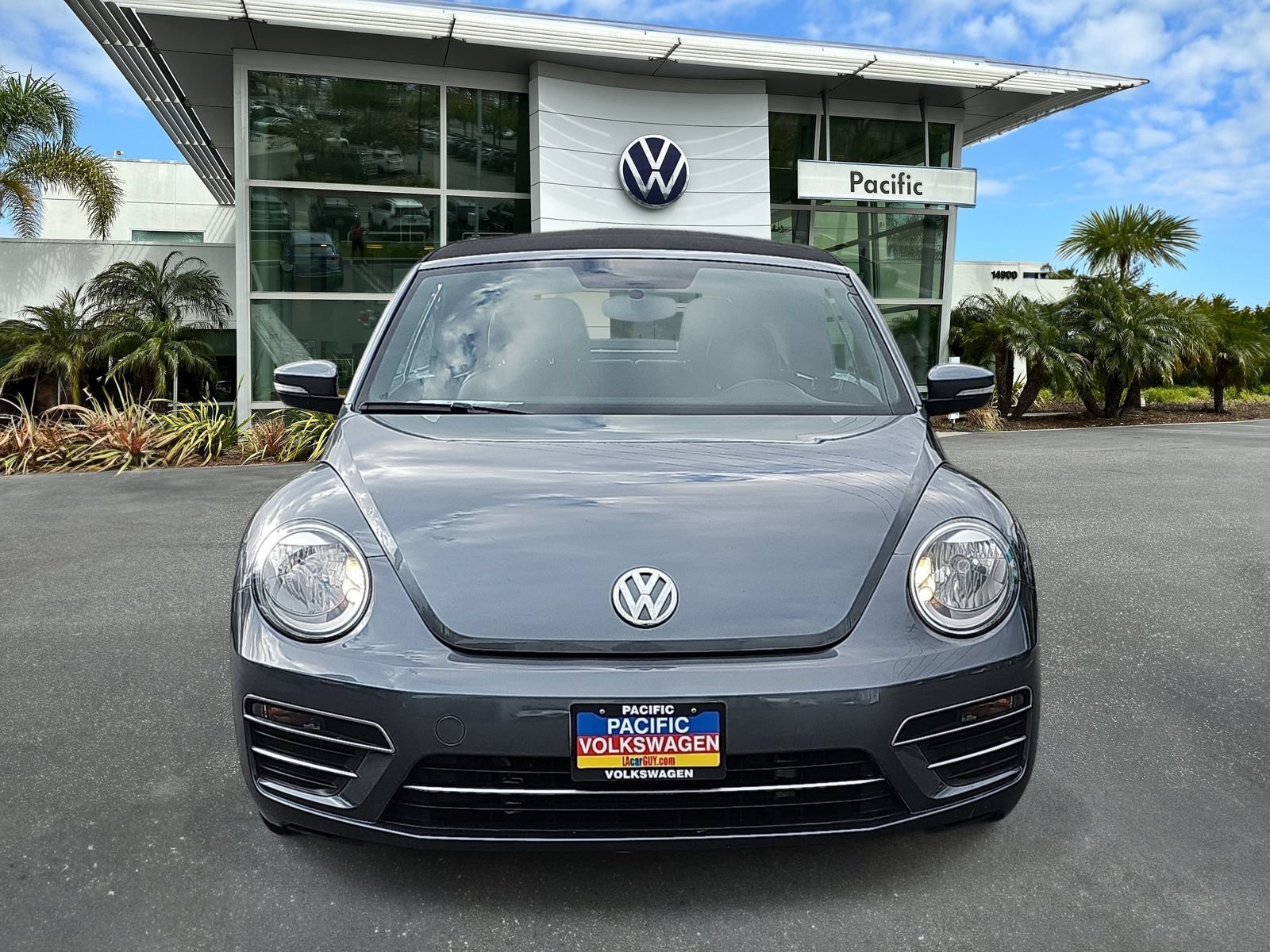 Used 2018 Volkswagen Beetle 2.0T S FWD image 2