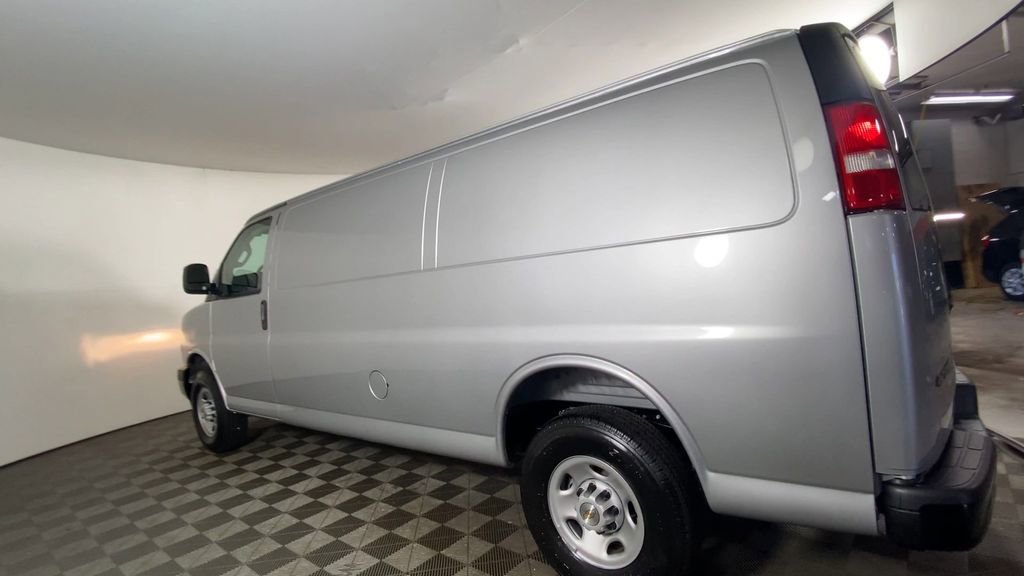 New 2025 Chevrolet Express 2500 Extended image 7