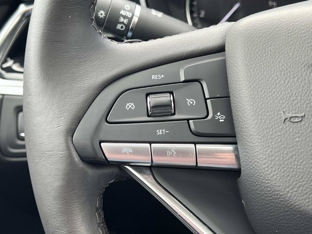 Certified 2024 Cadillac XT6 Luxury w/ LPO, Floor Liner Package AWD/4WD image 27