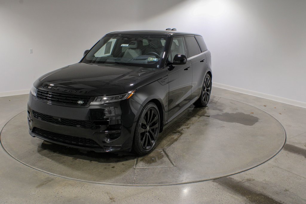 New 2025 Land Rover Range Rover Sport Dynamic SE image 1