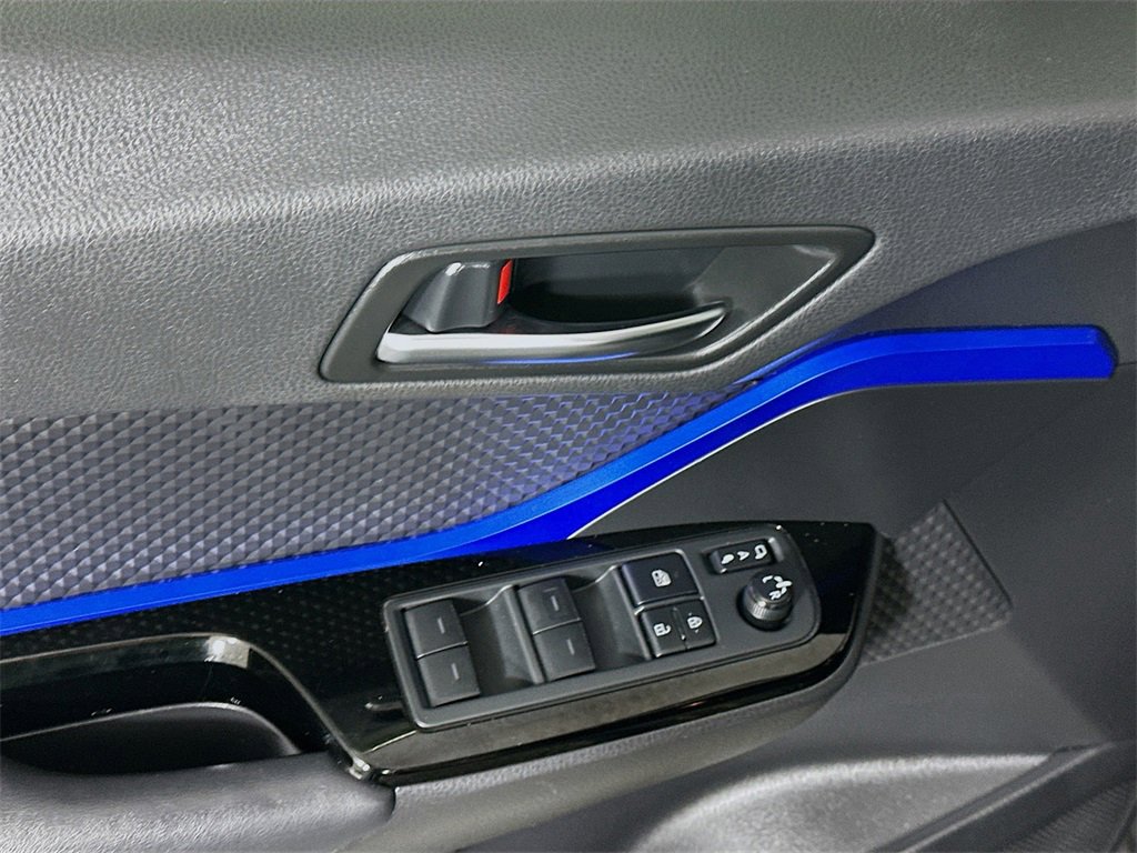 Used 2021 Toyota C-HR XLE image 24