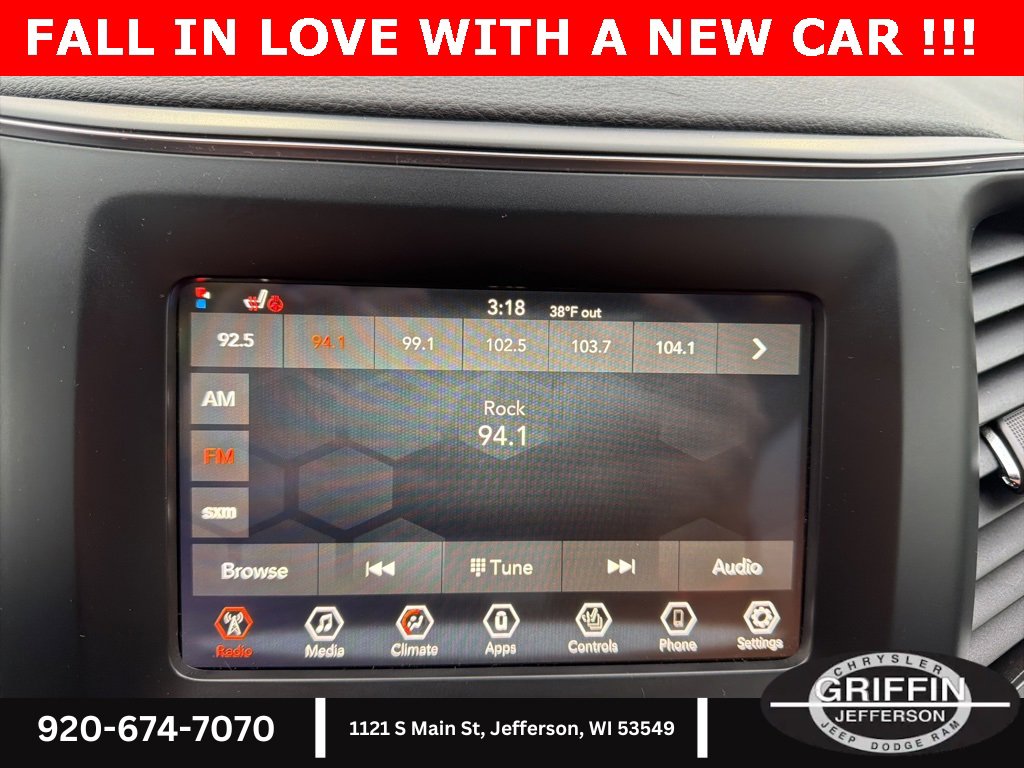 Used 2019 Jeep Cherokee Latitude w/ Cold Weather Group image 19