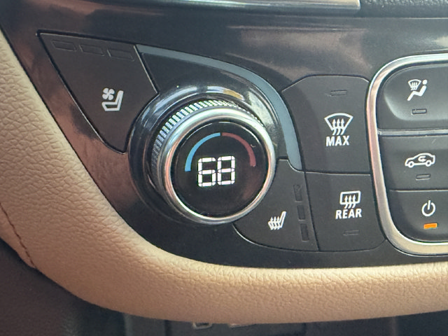 Used 2024 Chevrolet Equinox Premier FWD image 26