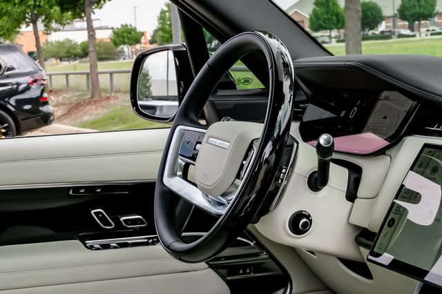 New 2026 Land Rover Range Rover Long Wheelbase Autobiography AWD/4WD image 22