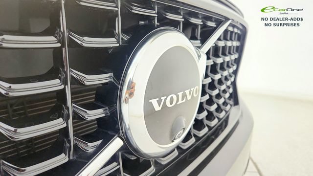 Used 2024 Volvo XC40 B5 Plus w/ Protection Package Premier AWD/4WD image 32