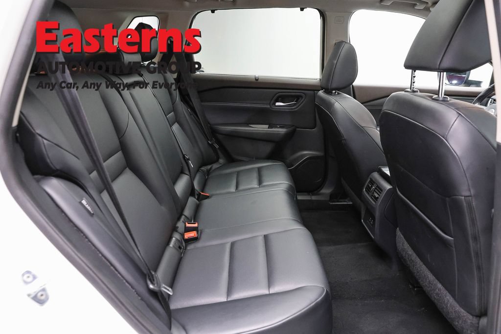 Used 2023 Nissan Rogue SV w/ SV Premium B Package AWD/4WD image 23