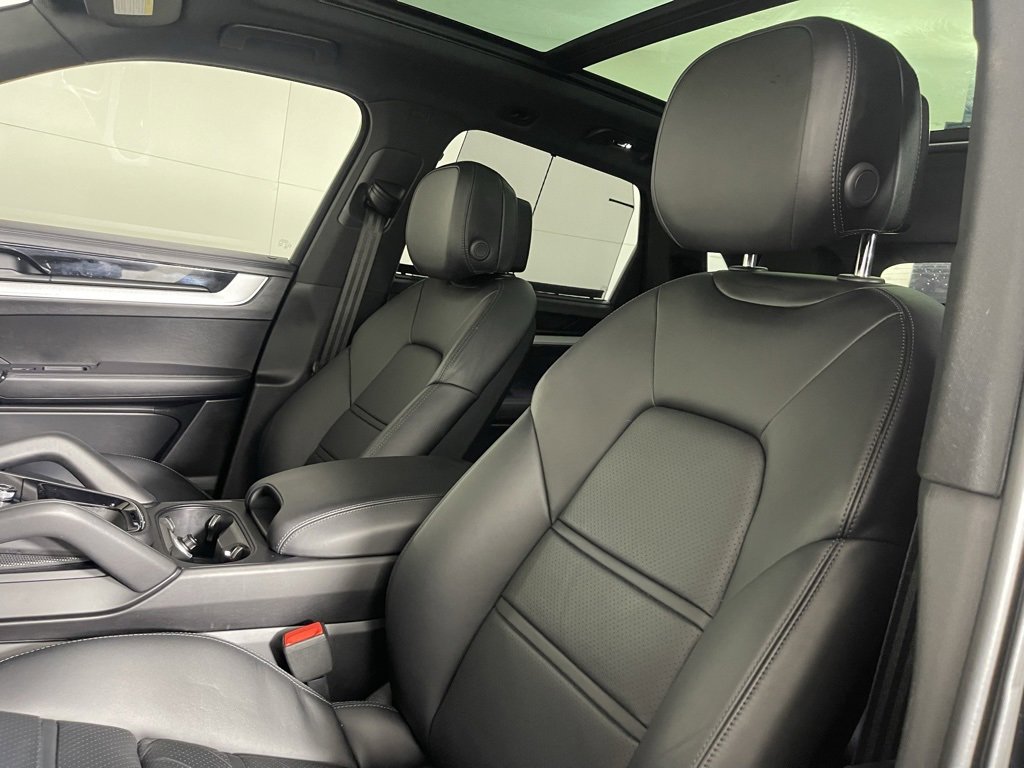 Certified 2024 Porsche Cayenne image 5