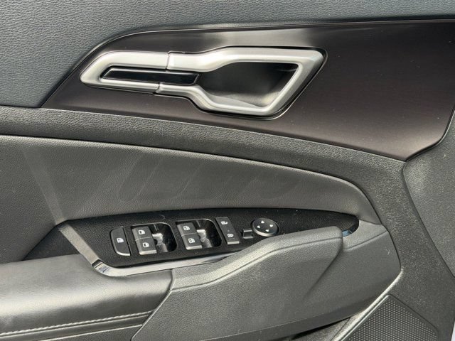 Used 2023 Kia Sportage EX FWD image 11