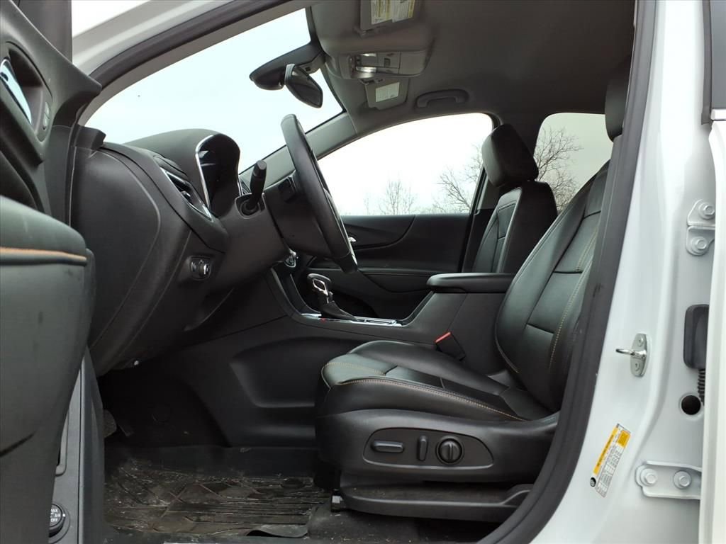 Used 2023 Chevrolet Equinox Premier image 15