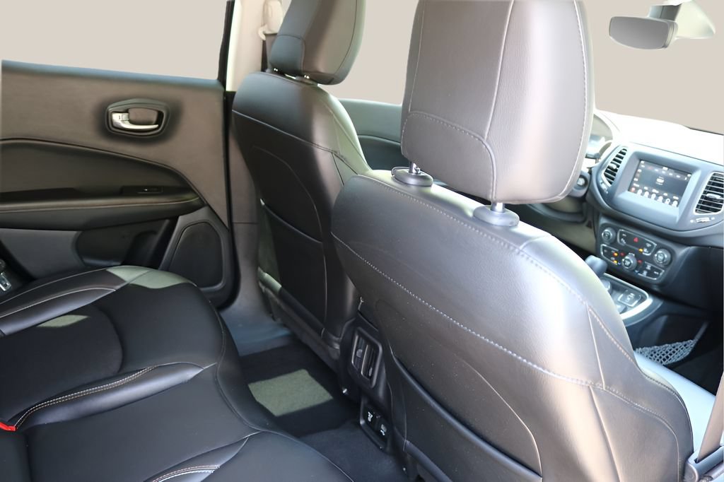 Used 2021 Jeep Compass Latitude w/ Driver Assistance Group AWD/4WD image 19