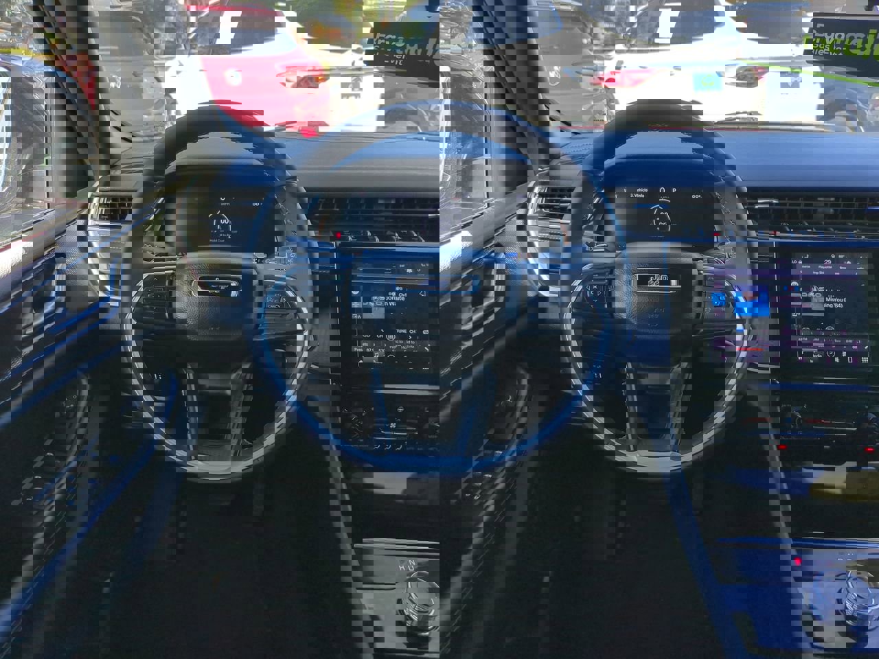 Used 2024 Jeep Grand Cherokee Altitude image 16