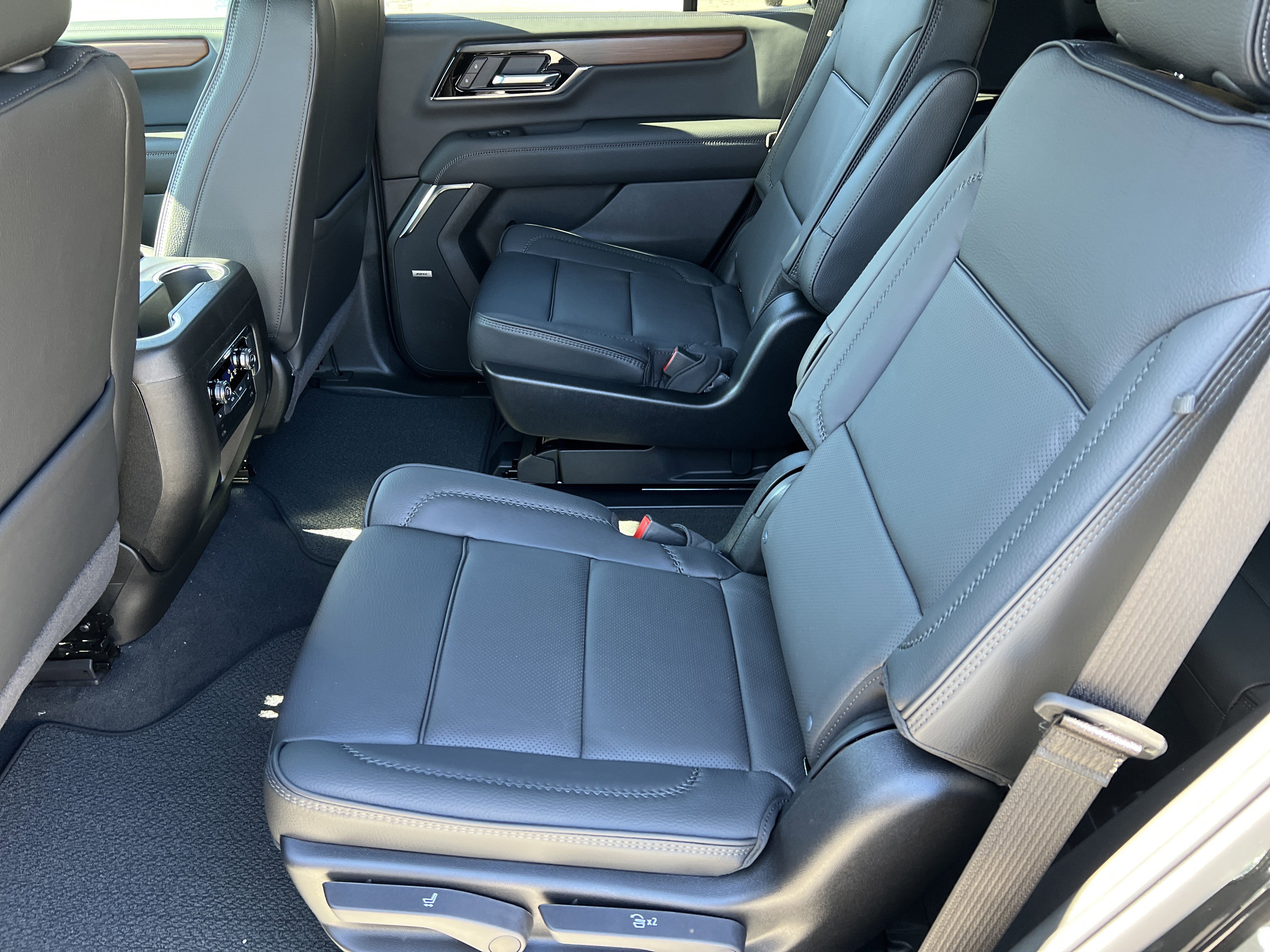 New 2026 GMC Yukon Denali image 27