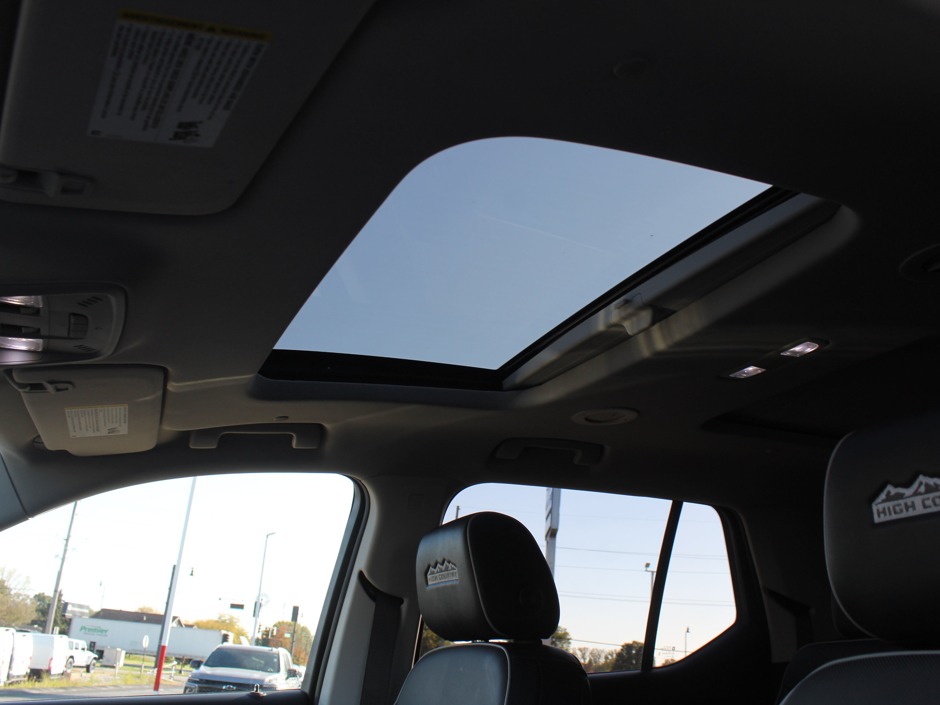Used 2020 Chevrolet Traverse High Country FWD image 13